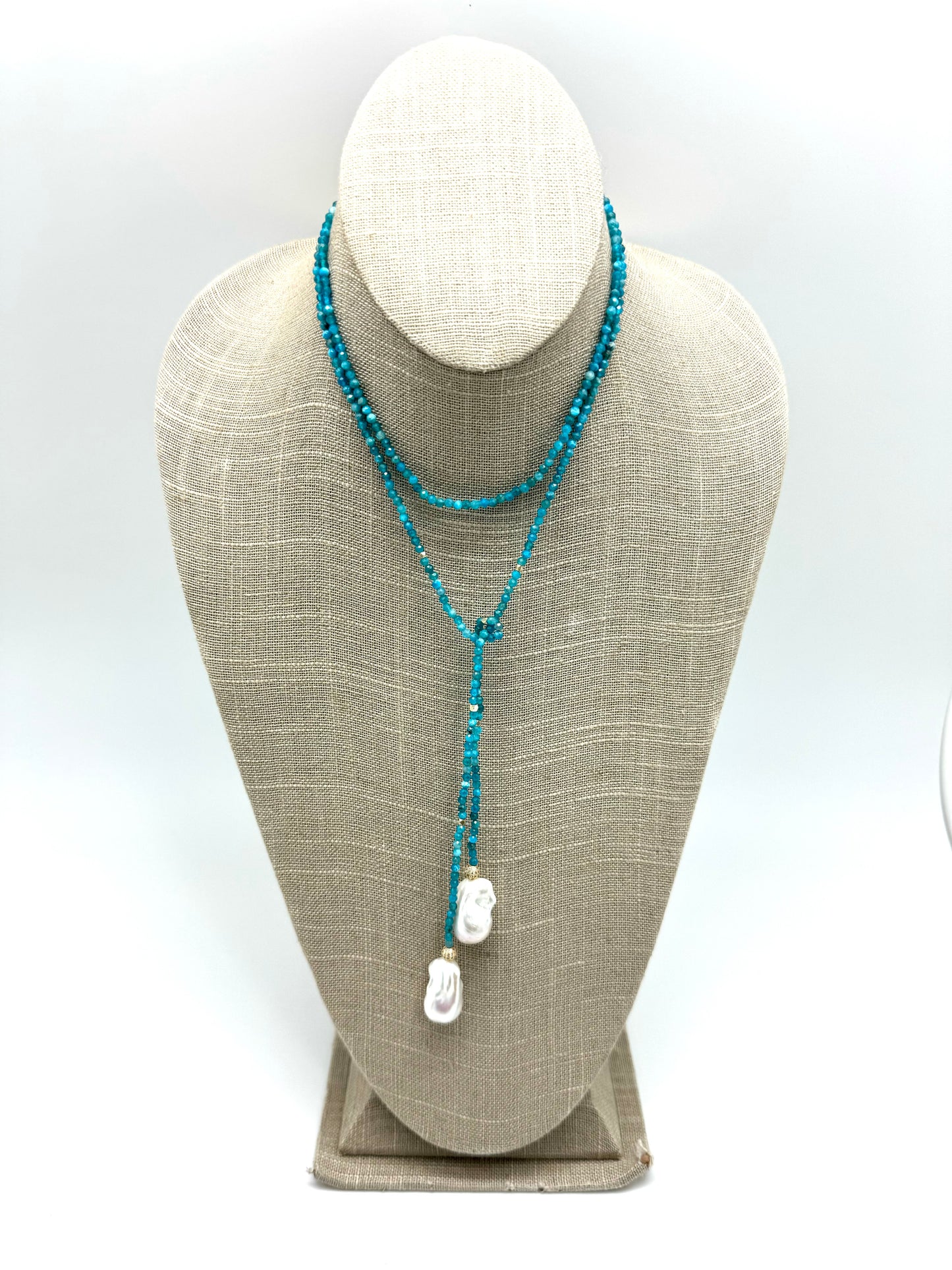 Iselia deluxe lariat-apatite/pearl