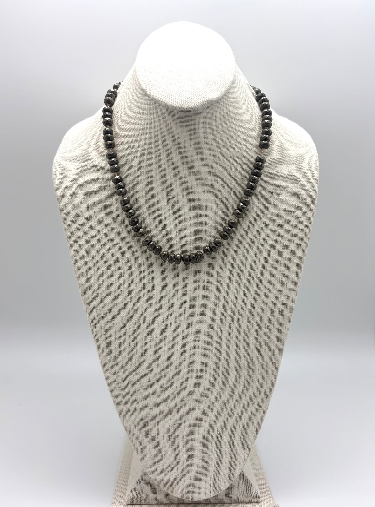Eva necklace - pyrite