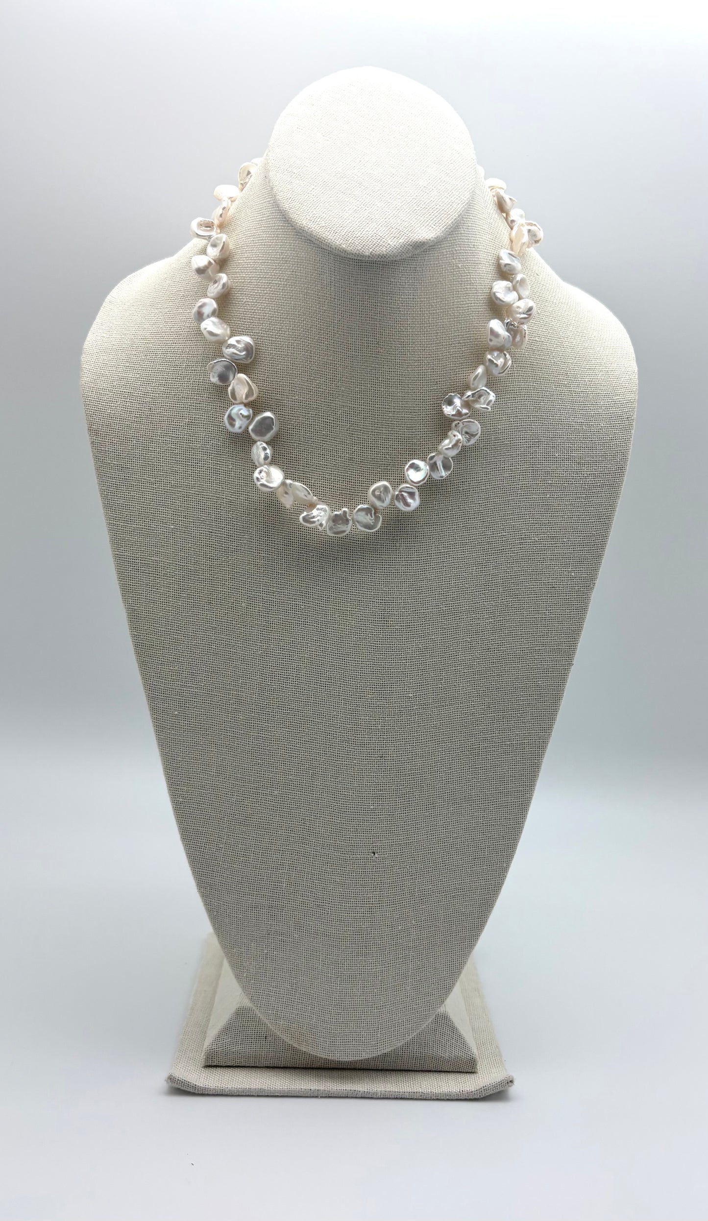 Chloe Keshi Necklace - white pearl