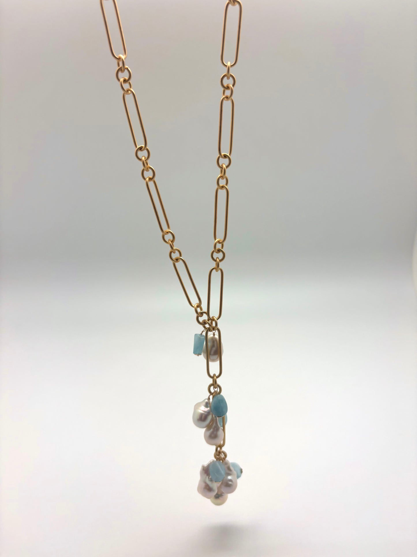 Brook Necklace - white pearl/aquamarine