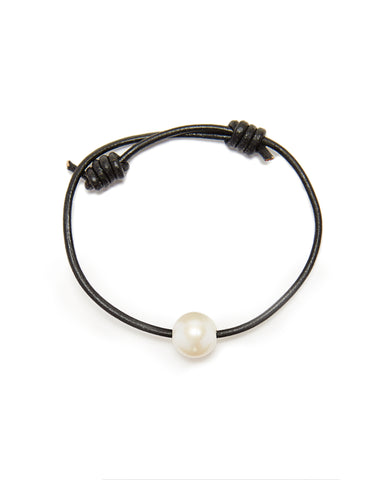 Victoria single pearl bracelet - black/white