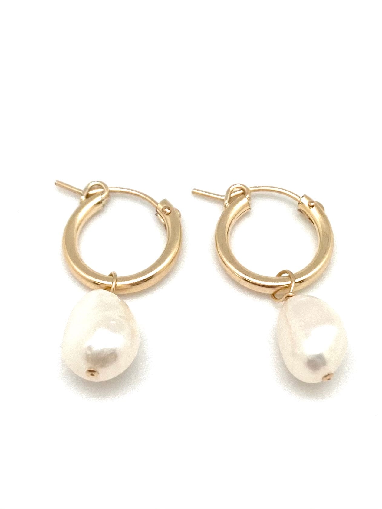 Nina pearl hoop - small gold