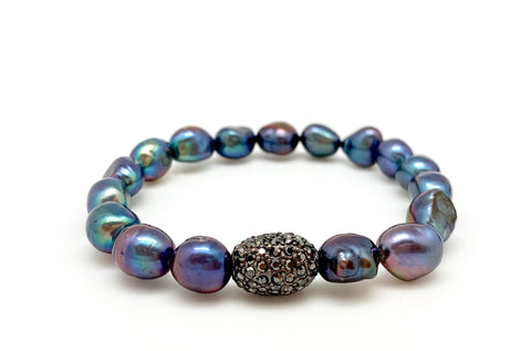 Annie bracelet, peacock pearls