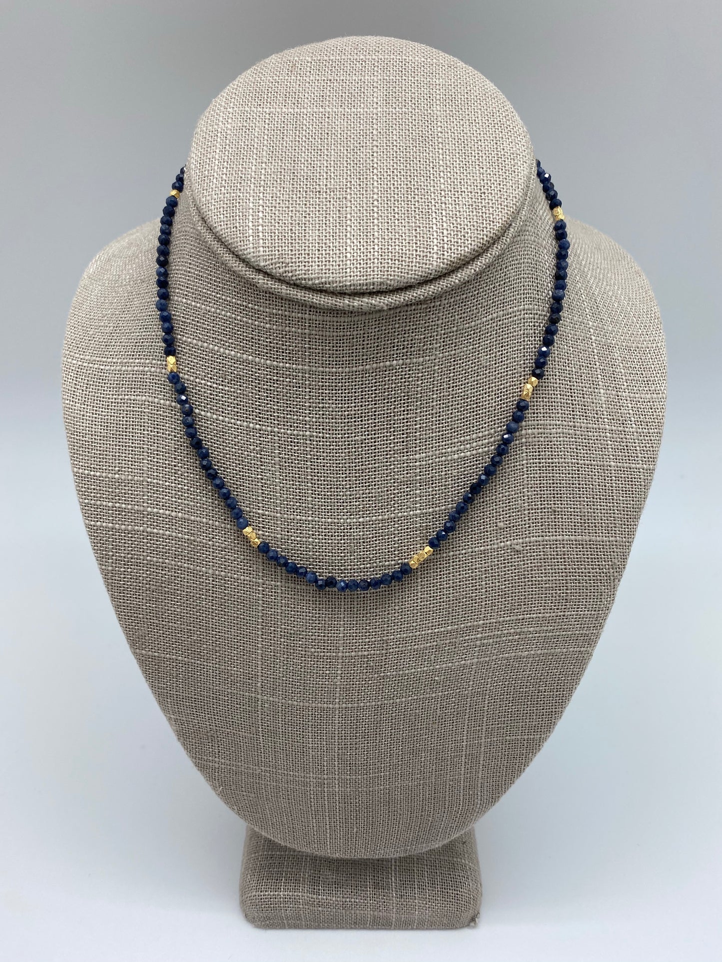 Sigrid beaded necklace - blue sapphire