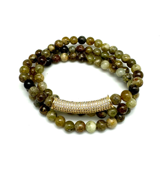 Bar bracelet - moss garnet / gold