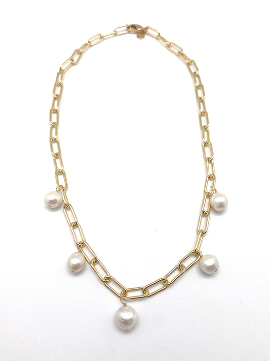 Nora necklace - short pearl