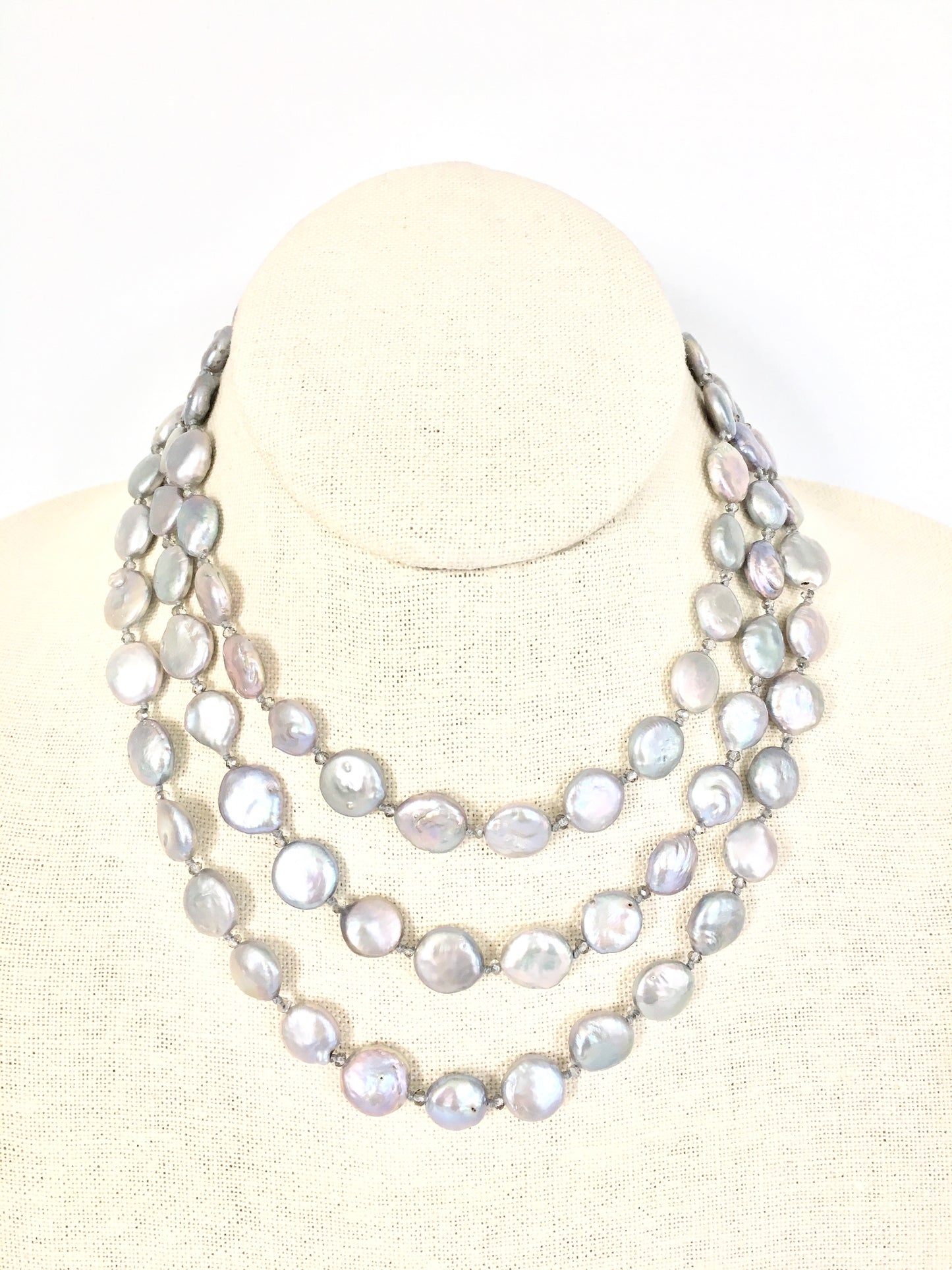 Iris long necklace, light grey coin