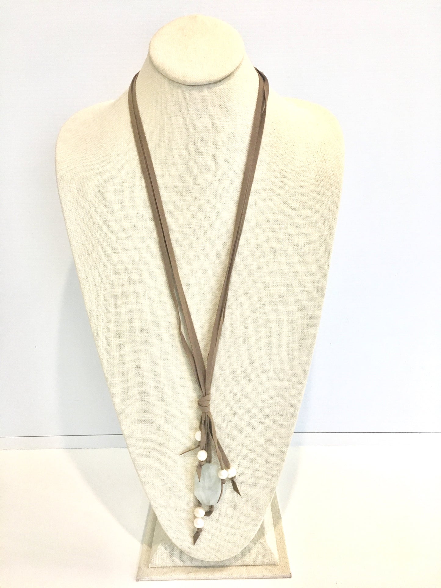 Camilla suede necklace - taupe/white/aqua