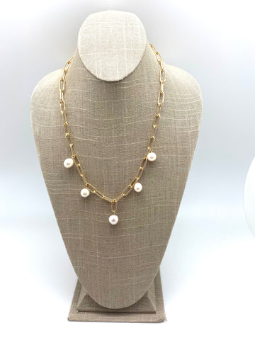 Nora necklace - short pearl
