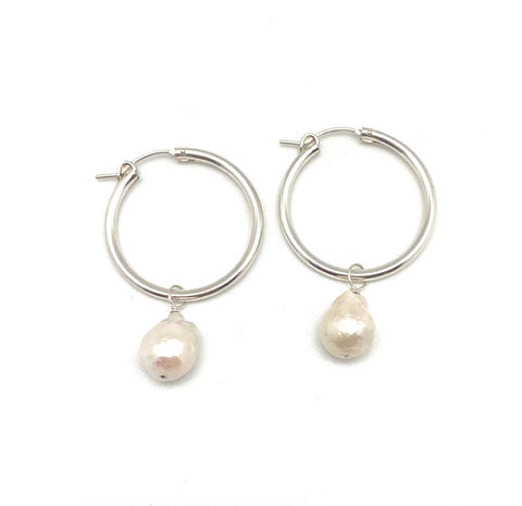 Nina pearl hoop - silver/white