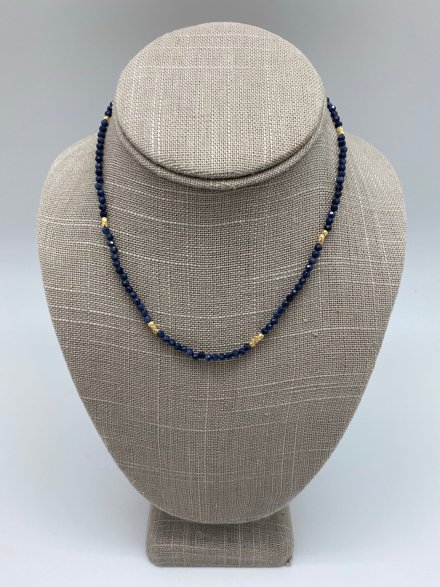 Sigrid beaded necklace - blue sapphire