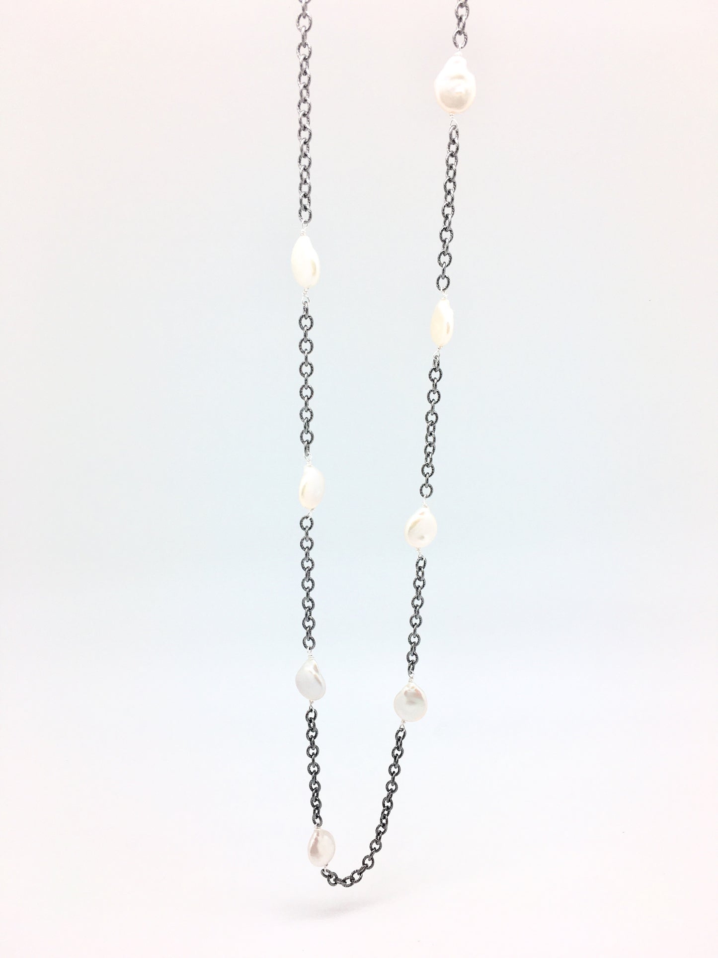 Sara coin, white pearl and oxidized chain