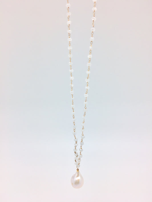 Diddi Long - white moonstone/white baroque pearl